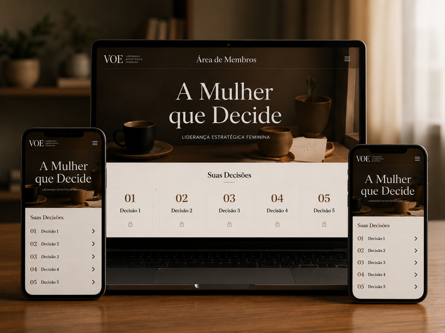 Área de membros A Mulher que Decide em notebook e celulares